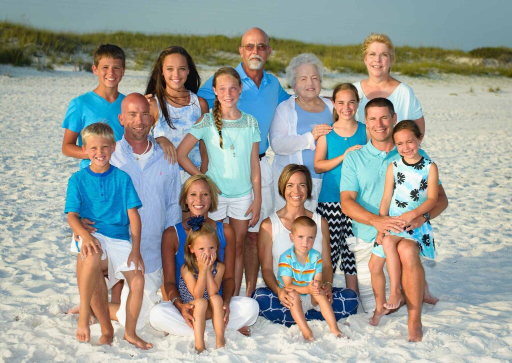 Large group family photo on the beach in Destin, Florida