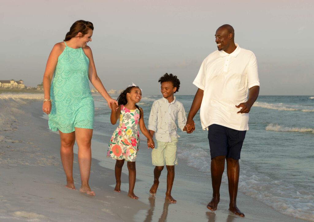 destin photographer fall break takes a casual family photo